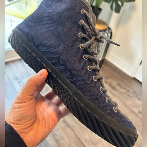 Gucci GG Supreme High Top Sneakers *original* $700 - Picture 2 of 4